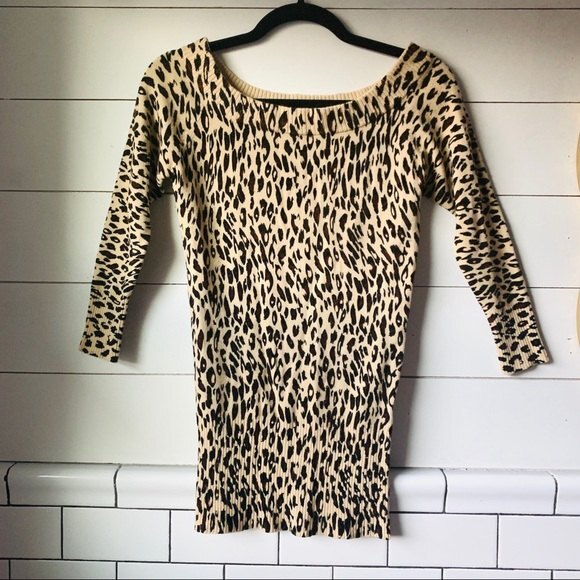 XXI sweater yellow cheetah print 3/4 sleeve sweater size small - Picture 2 of 4